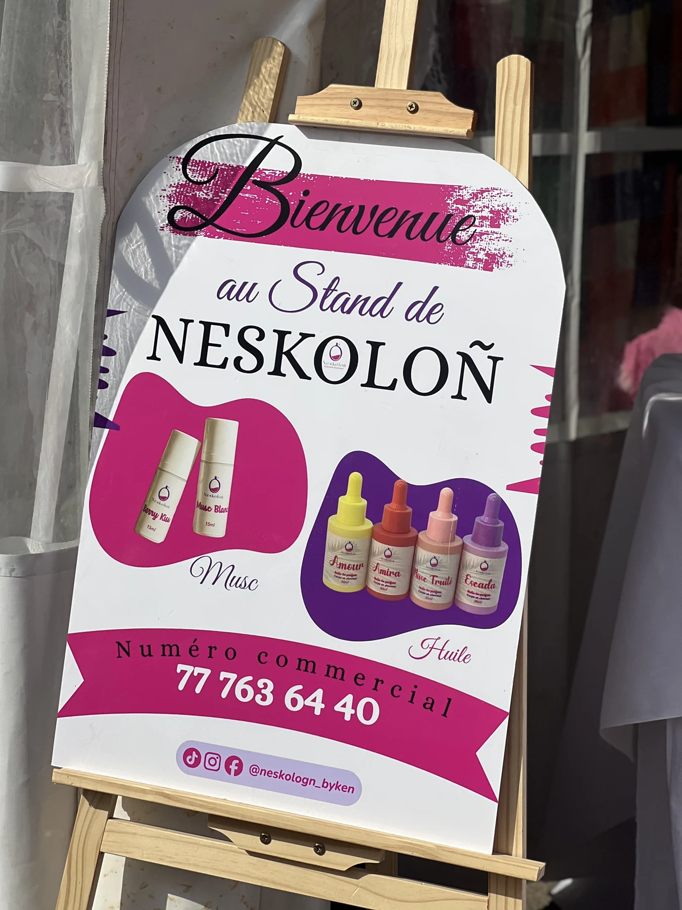 Neskoloñ — visuel